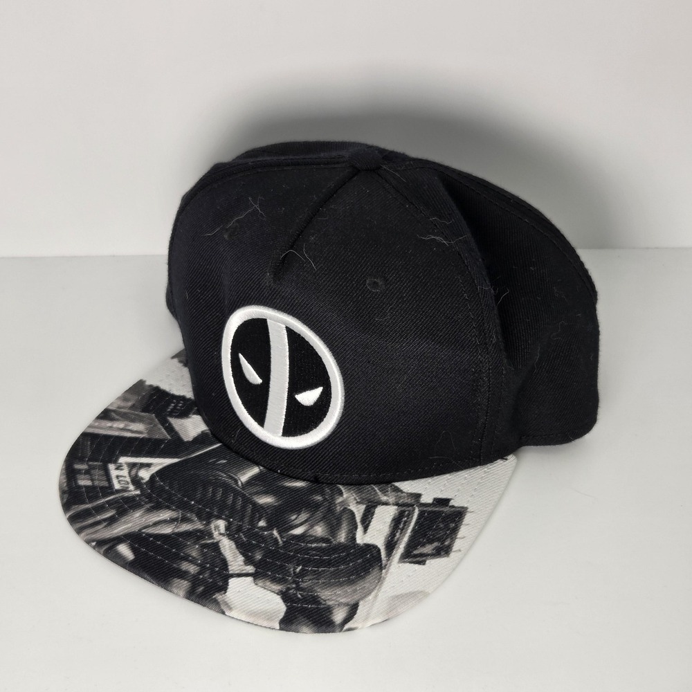 Marvel Deadpool Hat Mens Black Snapback Cap One Size Comic Brim Graphic Logo
